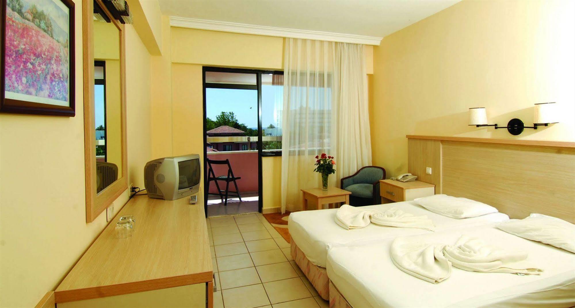 Sural Garden Hotel Side Buitenkant foto